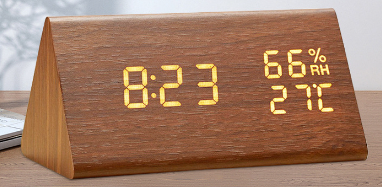 Electronic clock